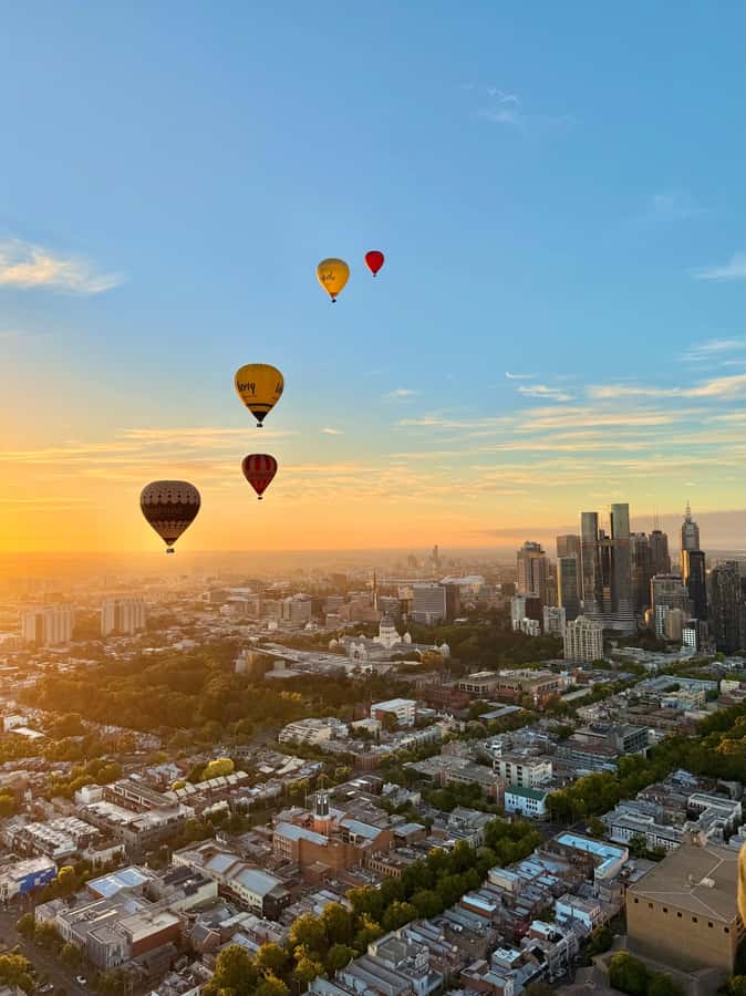 Melbourne: 1-Hour Hot Air Balloon Flight at Sunrise - Who should book this sunrise flight?