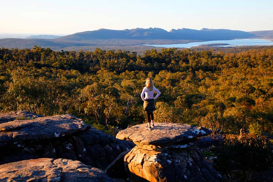 Melbourne: 2-Day Great Ocean Road & Grampians Tour - Day 2: Kangaroos, waterfalls, and Grampians scenery