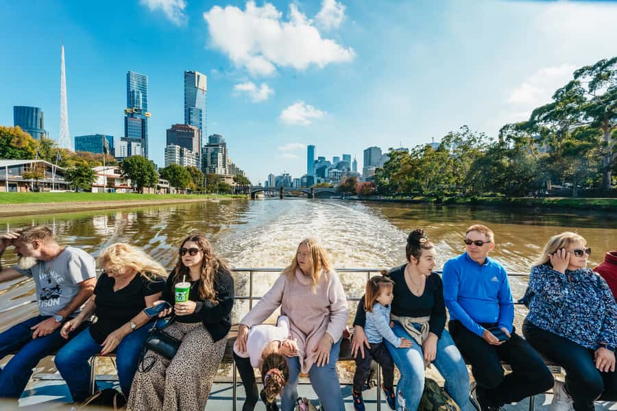 Melbourne: 2-Hour City Highlights River Cruise - Commentary, crew and the onboard setup