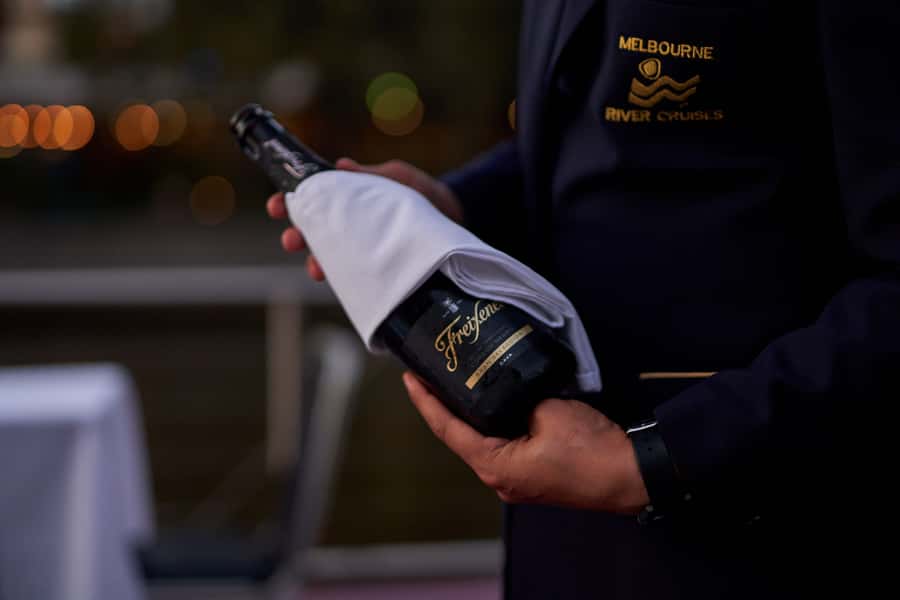 Melbourne: 4-Course Dinner Cruise with Drinks - Dessert, cheese, and the final drink