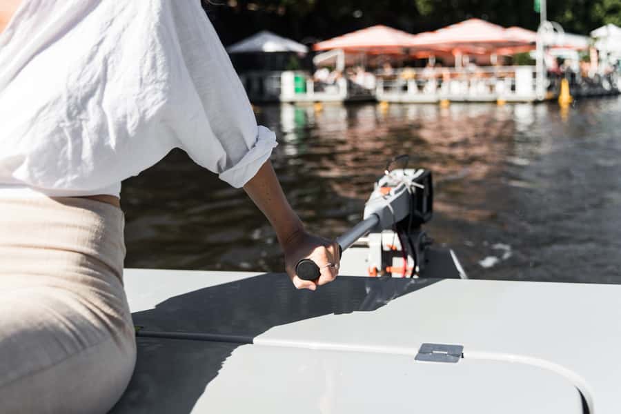 Melbourne: Electric Picnic Boat Rental on the Yarra River - Practical tips for a smoother outing