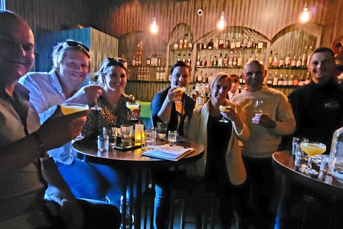 Melbourne: Hidden Bar and Cocktail Tour - The first bar: getting past the ordinary entrance