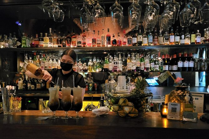 Melbourne: Hidden Bar and Cocktail Tour - The guides are a major part of the experience