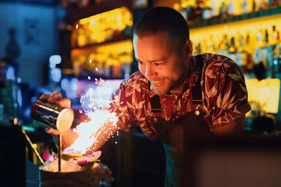 Melbourne: Laneway Bar Tour Where Locals Drink - The small-group advantage