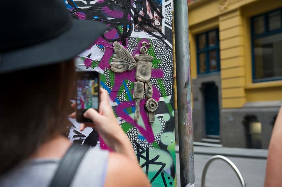 Melbourne Laneways Tour - The coffee stop and the rhythm of the walk
