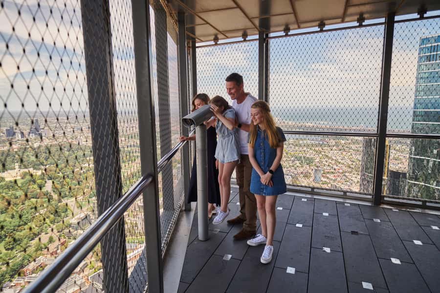 Melbourne: Melbourne Edge Experience - Getting your bearings from the 88th floor