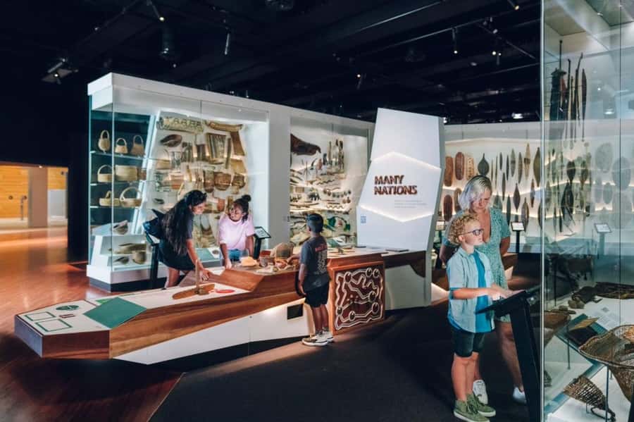Melbourne: Melbourne Museum Entry Ticket - Exploring Science and Life at the west end