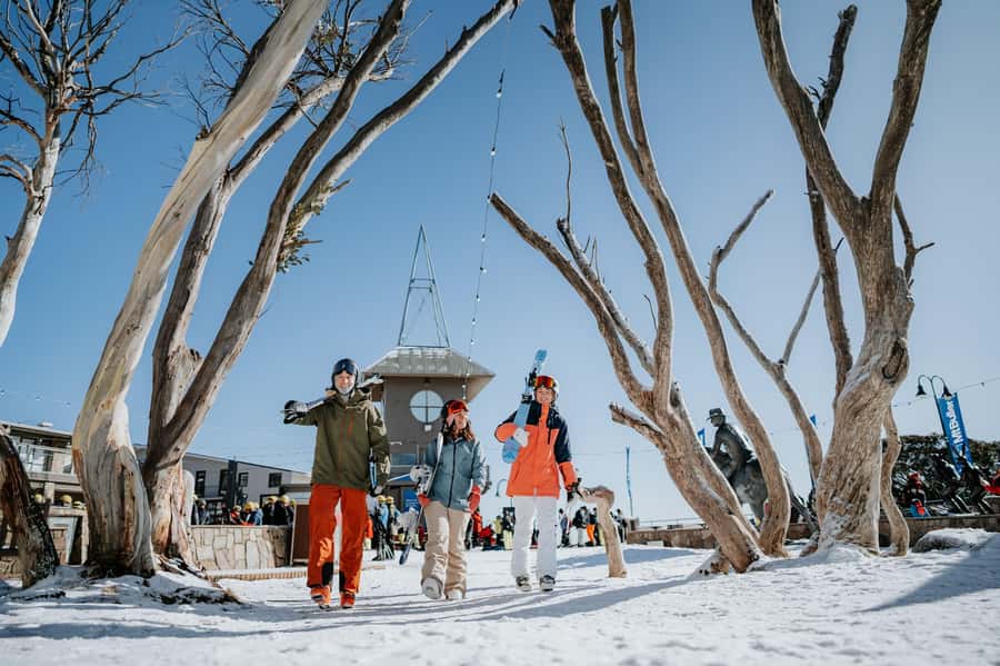 Melbourne: Mt Buller Snow Tour-Save on Hire & True 5 Hrs Fun - Making the most of five hours in the snow