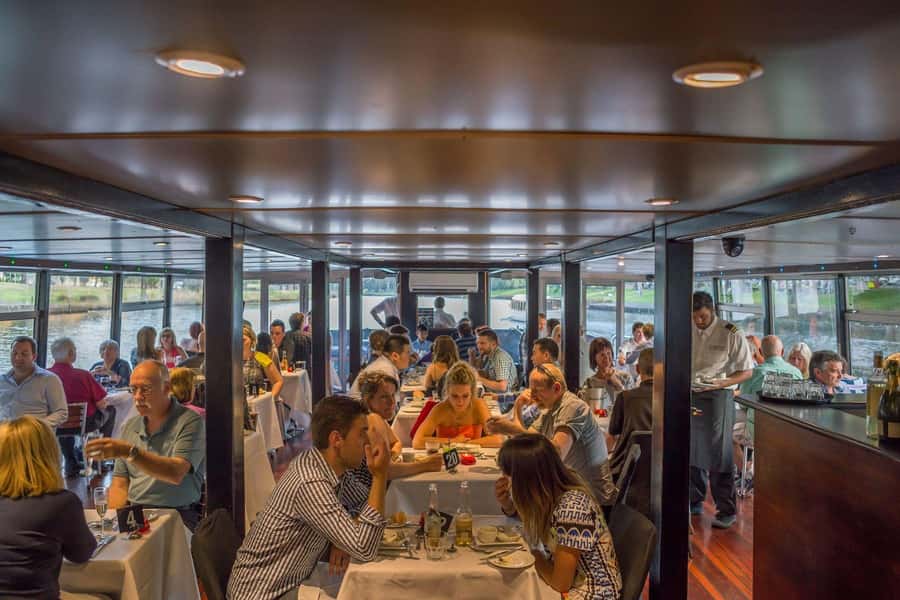 Melbourne: Spirit Of Melbourne Yarra River Lunch Cruise - Lunch With Melbourne Moving Past the Windows