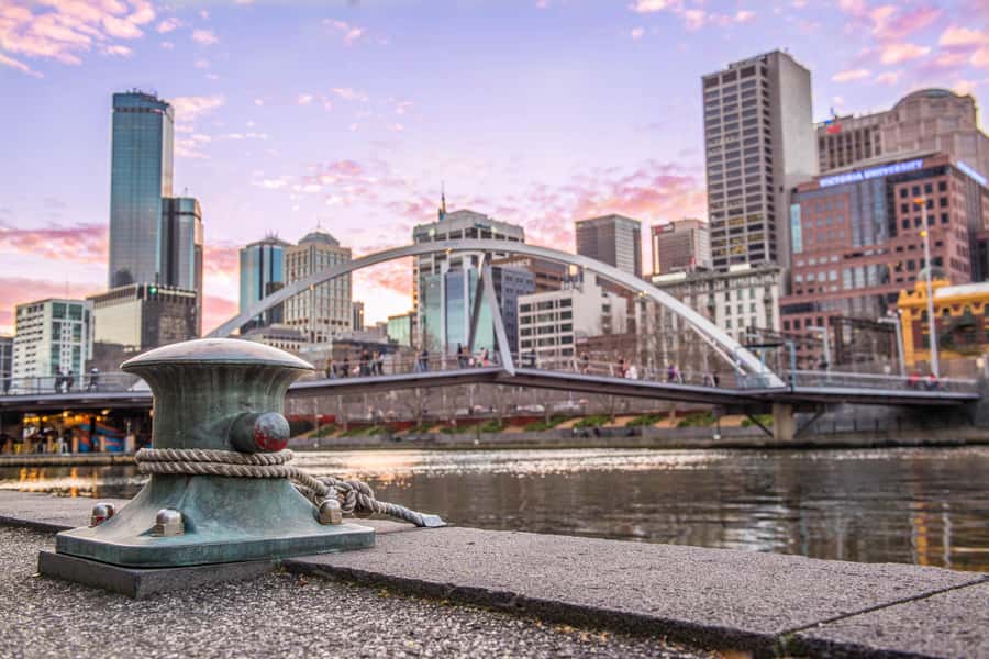 Melbourne: Spirit Of Melbourne Yarra River Lunch Cruise - Finding the Boat Across From Flinders Street Station