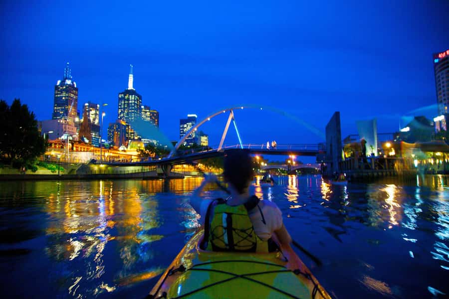 Melbourne: Sunset Kayak Tour with Dinner - Why the Yarra looks best from water level