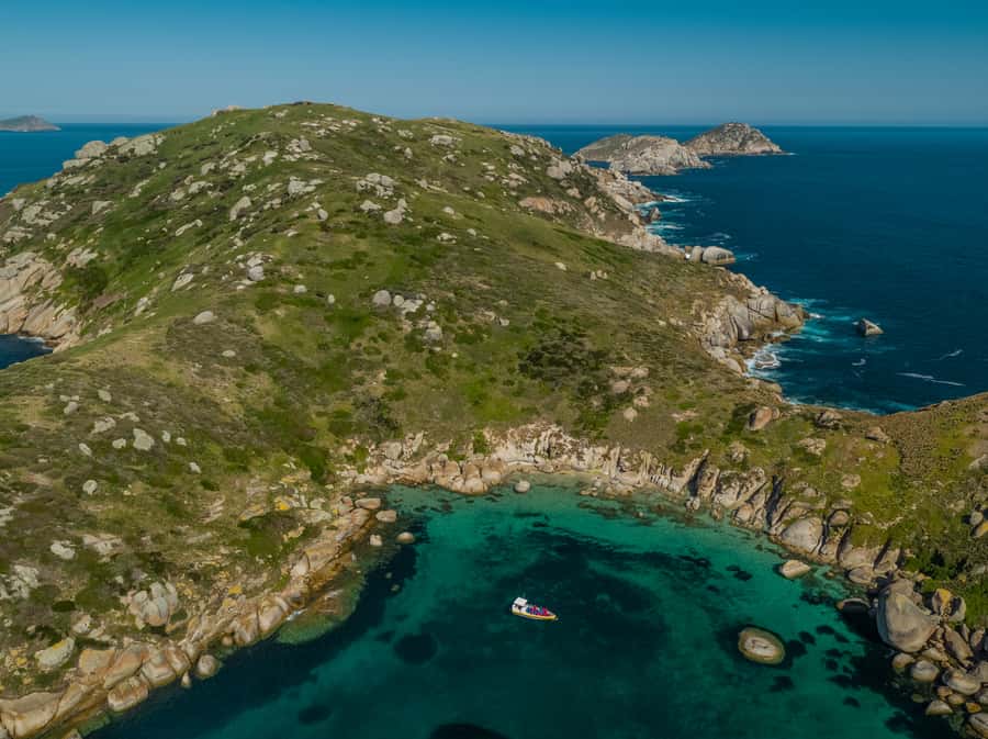 Melbourne: Wilsons Promontory Morning Wilderness Cruise - The Glennies, Anderson Islets and Anser Island