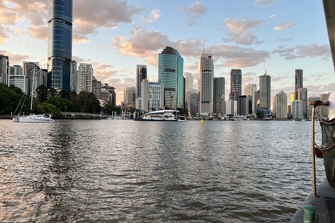 Mid-Afternoon Sightseeing Cruise: 2:30pm-4pm (90min) - Who will enjoy this river cruise?