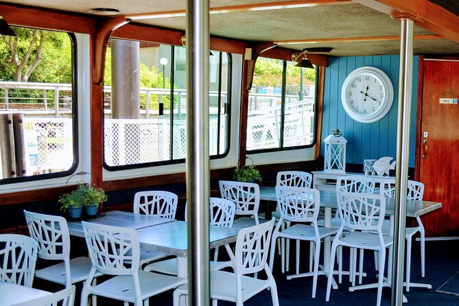 Mid-Afternoon Sightseeing Cruise: 2:30pm-4pm (90min) - What happens during the 2:30pm departure