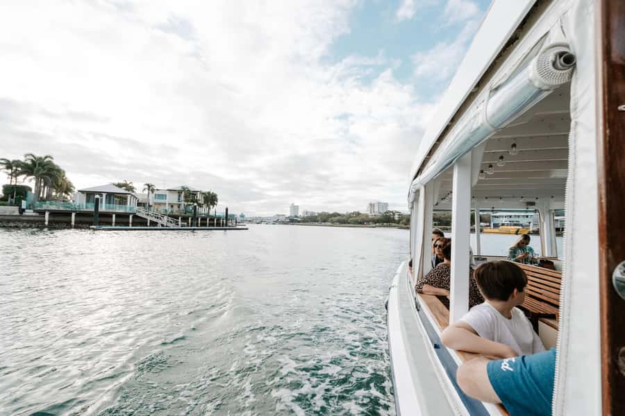 Mooloolaba: Canal Cruise with Commentary - Minyama Island and the canal story