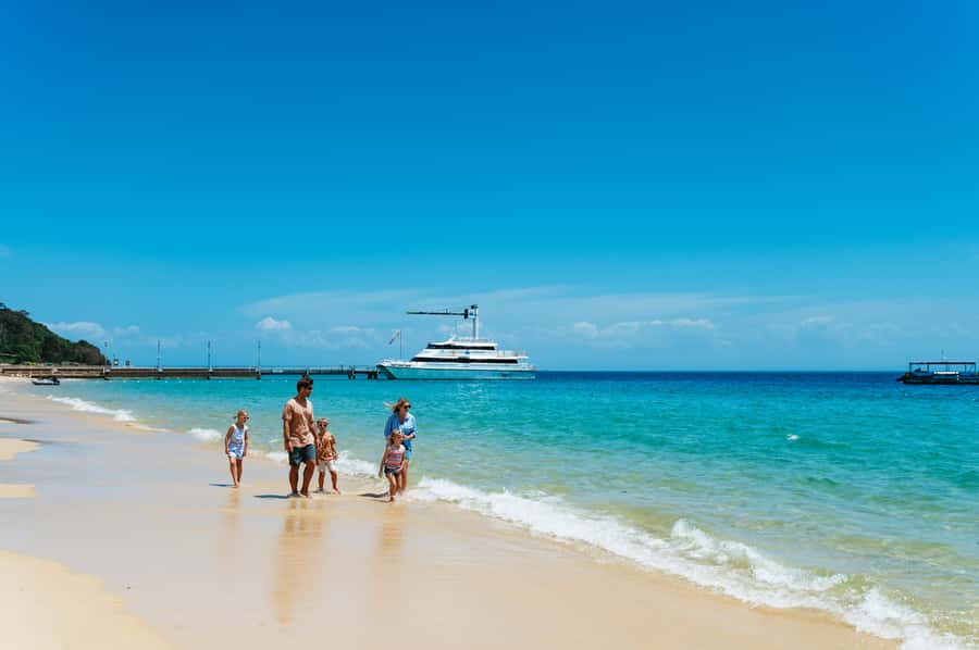 Moreton Island: Tangalooma Day Trip with Desert Safari - Lunch that lets you choose