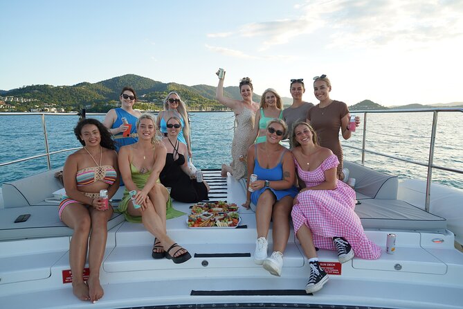 NEW SUNSET TOUR-Airlie Beach Sunset Sail in Style- BYO drinks - Airlie Beach and Cannonvale after dark