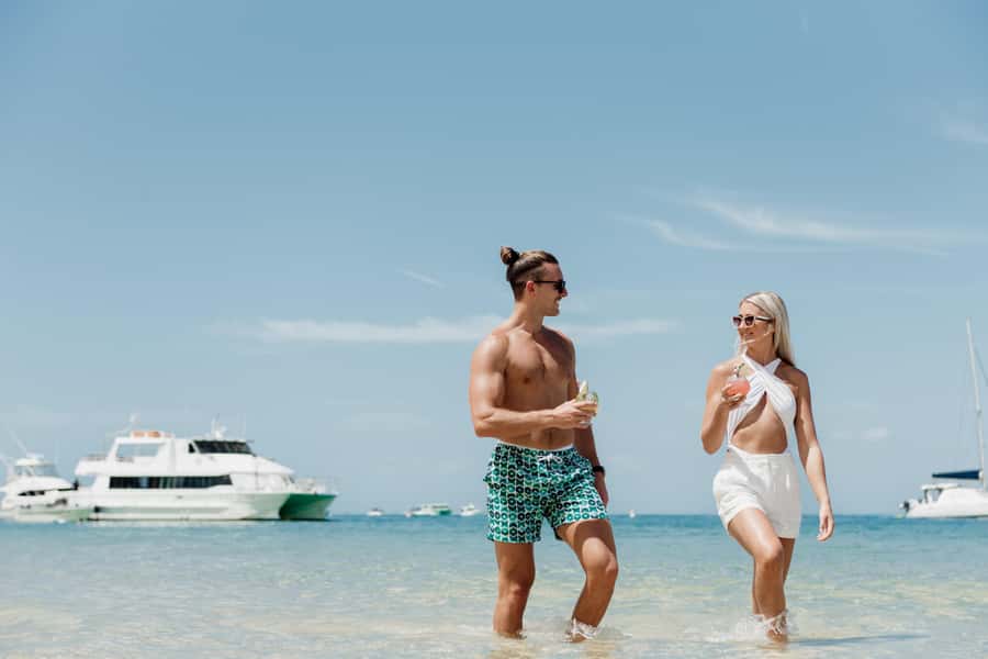 Newport: Moreton Island Snorkeling Tour with Lunch - Morning tea, lunch, and a practical food plan