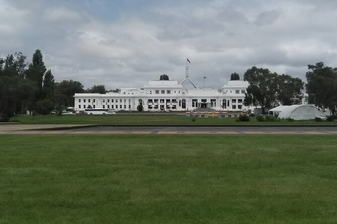 Personalised Sightseeing in Canberra, with John - Lake Burley Griffin and the city story