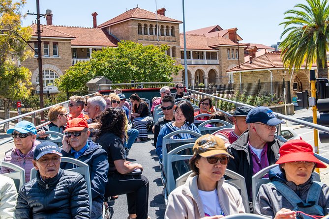 Perth Hop-On Hop-Off Bus Tour - Recorded commentary and the upper deck