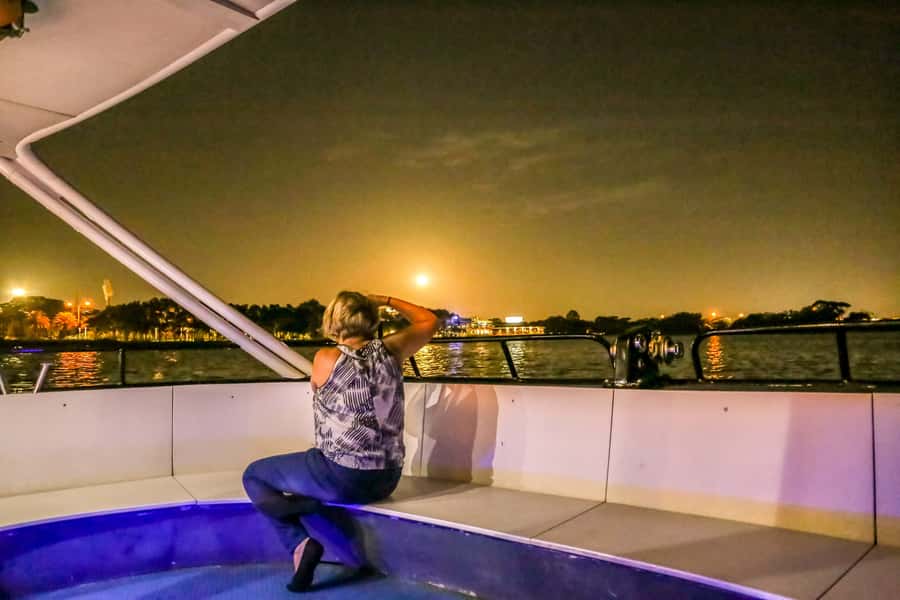 Perth: Swan River Dinner Cruise - Should you book the Swan River dinner cruise?