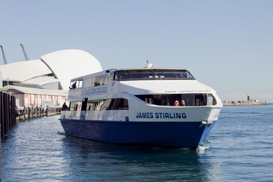 Perth: Swan River Lunch Cruise - What the crew and vessel add to the day
