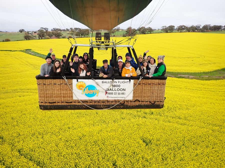 Perth to Northam: Balloon flight including shuttle bus - A silent sunrise above the Avon Valley