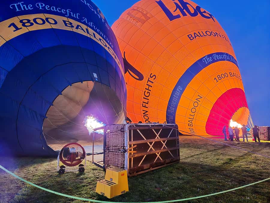 Perth to Northam: Balloon flight including shuttle bus - Breakfast at Dome Cafe in Northam