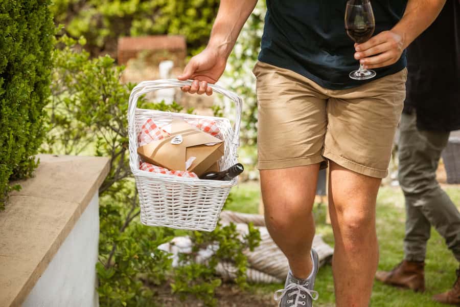 Pokolbin: Picnic & Wine Tasting at Audrey Wilkinson Vineyard - What the hosts are like