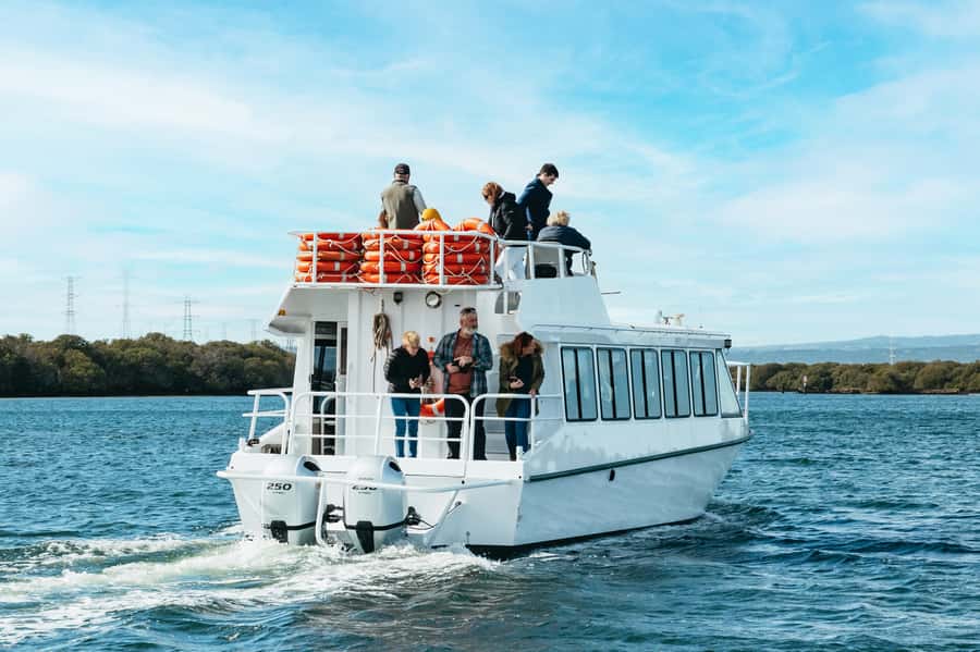 Port Adelaide: Dolphin and Ships Graveyard Cruise - Meeting at the little lighthouse