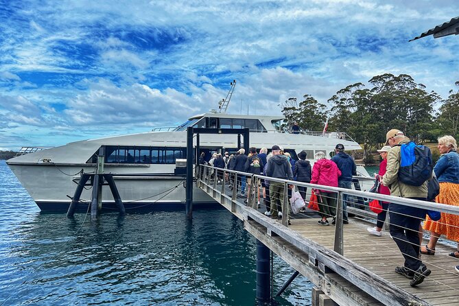 Port Arthur Full-day Guided Tour with Harbour Cruise and Tasman National Park - The 30-minute harbour cruise and Isle of the Dead