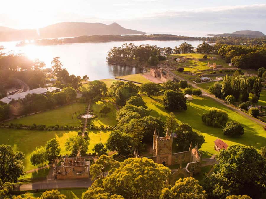 Port Arthur Shuttle and Tasman Sights Tour - Eaglehawk Neck, Pirates Bay, and the Dog Line