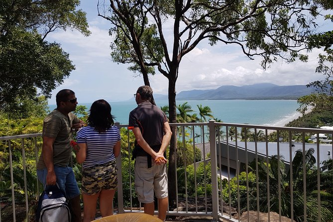 Port Douglas Sunday Markets Day Tour - The drivers can shape the whole day