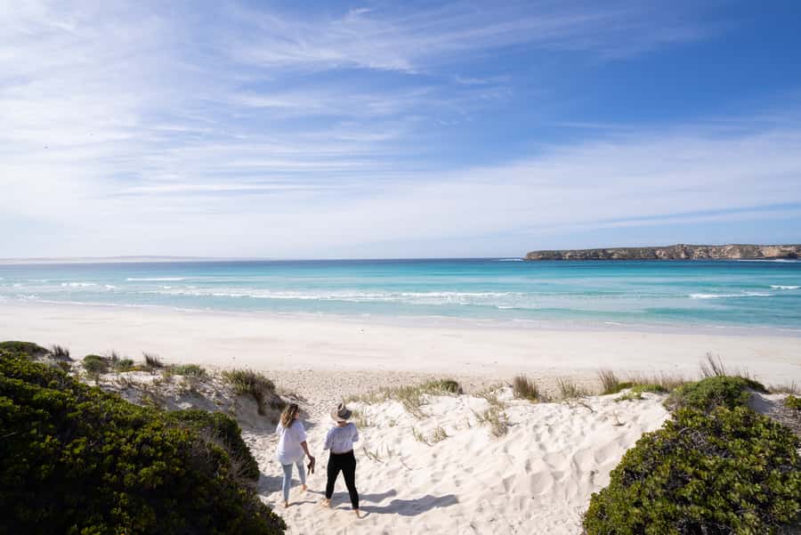 Port Lincoln: Coffin Bay Seafood, Wine, and Nature Day Trip - From Port Lincoln to Coffin Bay by small-group bus