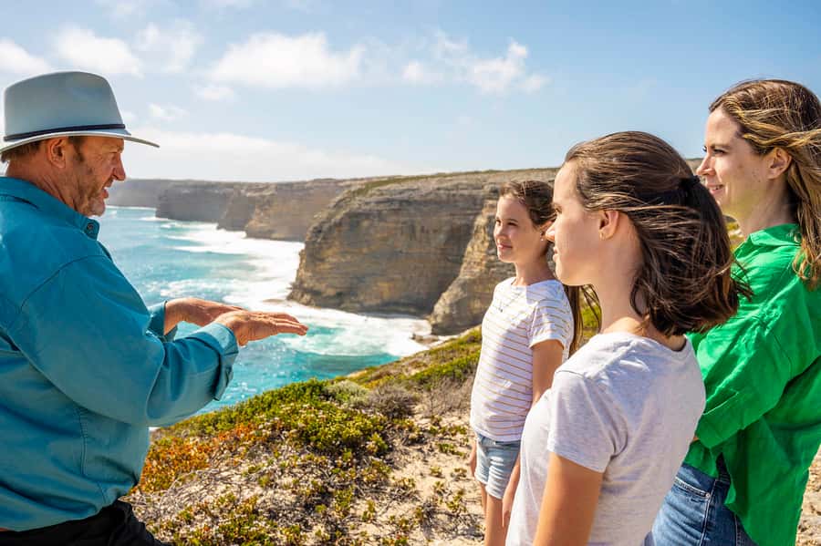 Port Lincoln Day Tour: Eyre Peninsula - Winters Hill closes the day with a wide view
