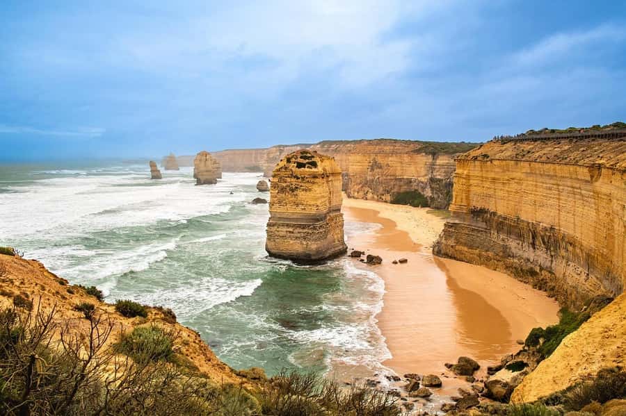 Premium Great Ocean Road Reverse Tour 13Pax Max Hotel PickUP - Colac begins a long day on the road