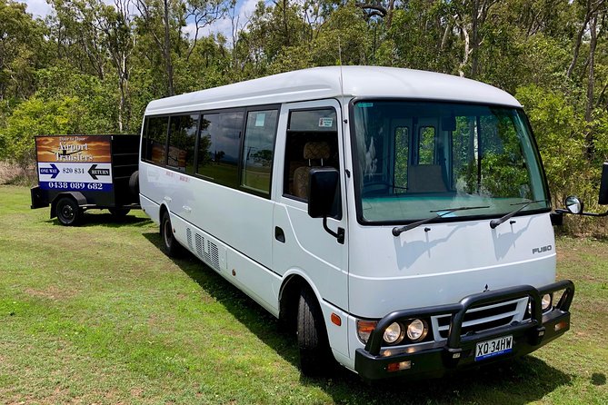 Shuttle from Proserpine Airport to Airlie Beach - Local Tips Instead of a Silent Airport Ride