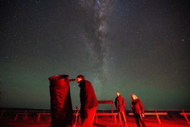 Small-Group River Murray Dark Sky and Sunset Tour with Dinner - A quiet hour on the Murray near Younghusband