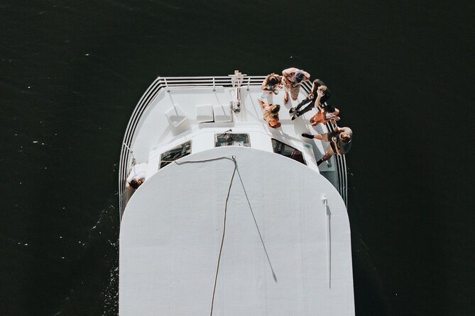 Sunset Cruise Mooloolaba - Seafood, wine, and table service