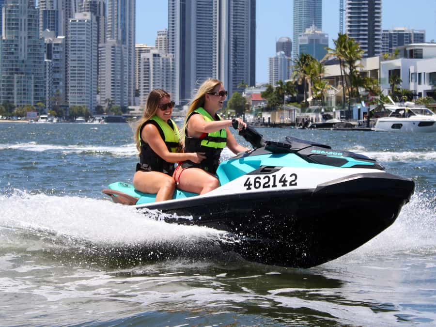 Surfers Paradise: 30-Minute Jet Ski Tour - Choosing between solo riding and sharing