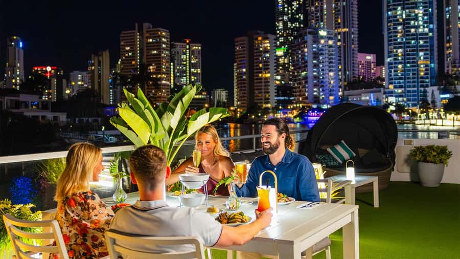 Surfers Paradise: Buffet Dinner Sightseeing Cruise - Dinner on the Spirit of Elston