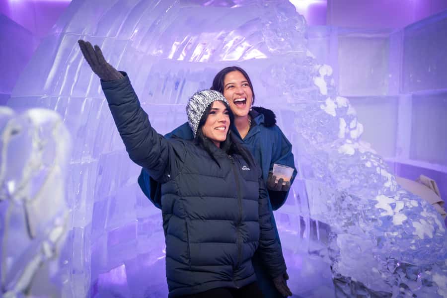 Surfers Paradise: IceBar Entry Ticket and Drink - Getting dressed for the -10°C room