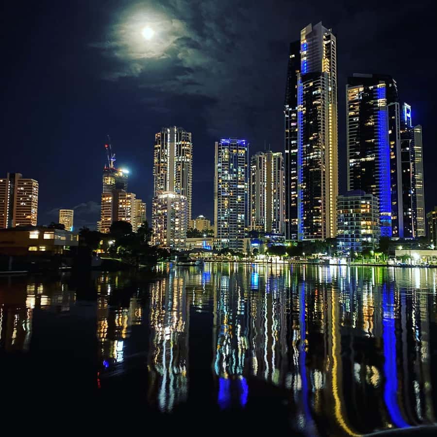 Surfers Paradise Sightseeing City Lights Cruise - Marina Mirage and the Gold Coast Broadwater