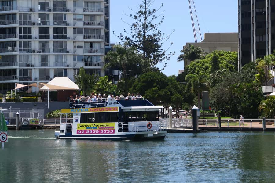 Surfers Paradise: Sightseeing Midday River and Canal Cruise - Who gets the most from this one-hour outing