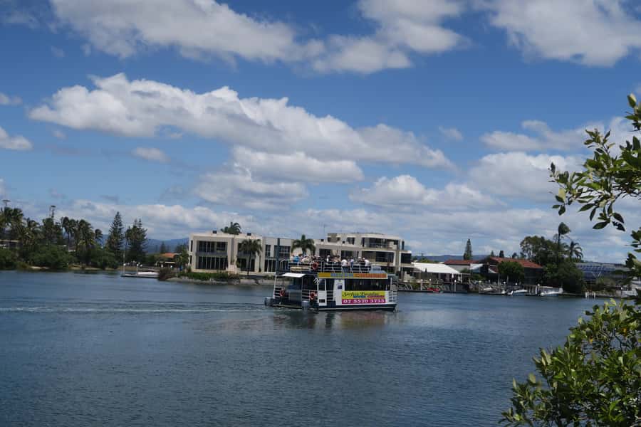 Surfers Paradise: Sightseeing Morning River and Canal Cruise - Morning tea with a view of the canals
