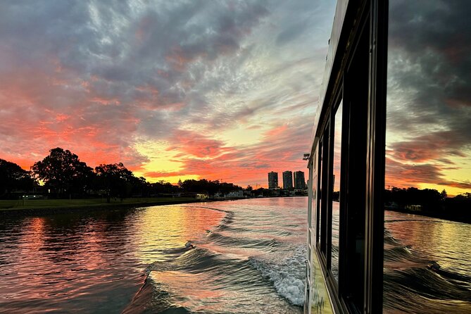 Surfers Paradise: Sightseeing Sunset River Cruise - Why this cruise works so well at sunset