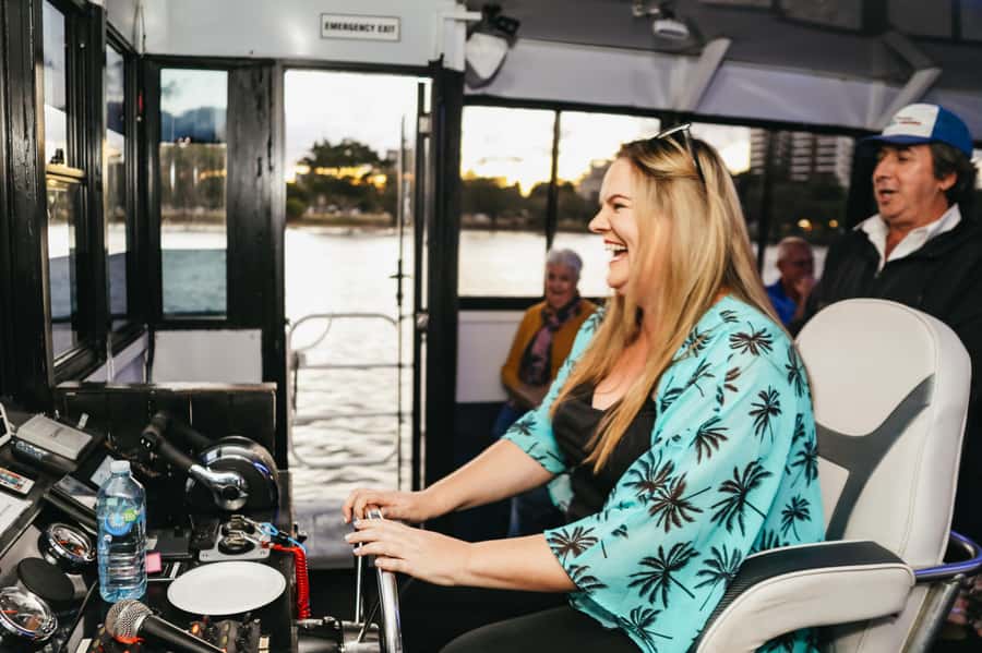 Surfers Paradise: Sightseeing Sunset River Cruise - Who should book this cruise?