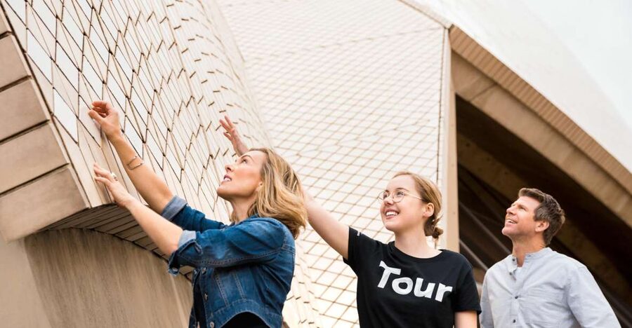 Sydney: 1-Hour Opera House Tour with Meal and Drink - Timing your visit around lunch or dinner