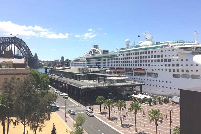 Sydney Arrival Transfer: Airport to City or Overseas Passenger Terminal - Is $26.18 good value?