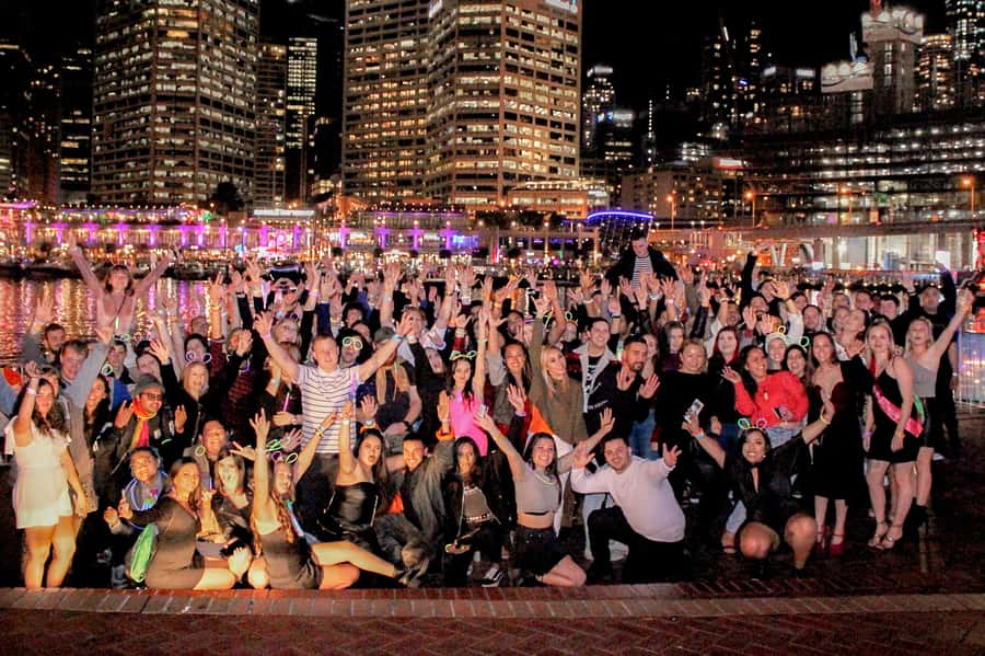 Sydney: Big Night Out Pub Crawl with Local Party Hosts - One drink at each of four venues
